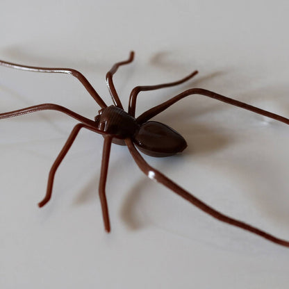 🕷 2026 Upgraded Glow-in-the-Dark Realistic Spider Magnetic Fridge Sticker – Halloween Prank Decor for Kitchen, Car & Home